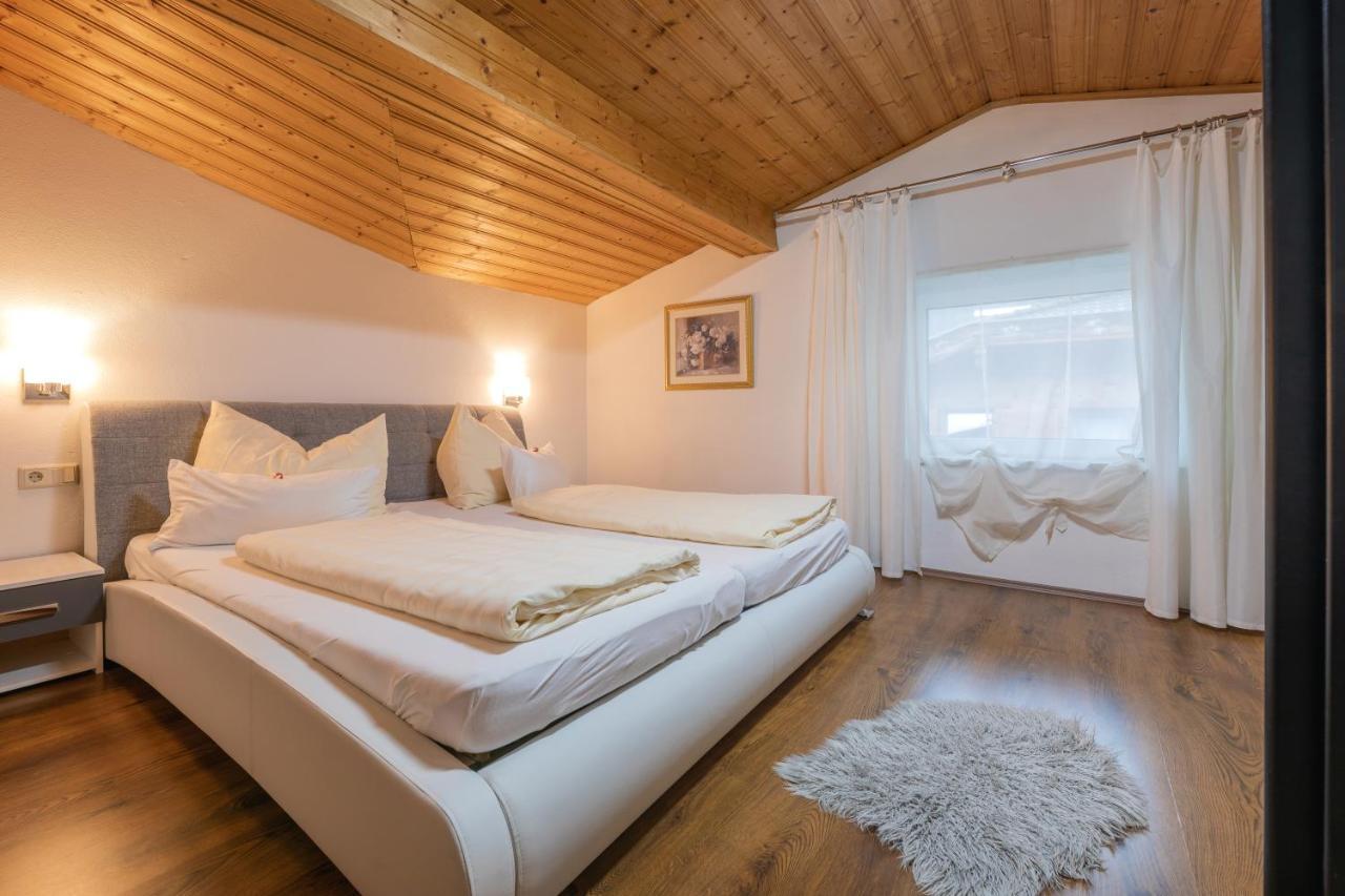 Pension Steinadler Neustift im Stubaital Exteriör bild